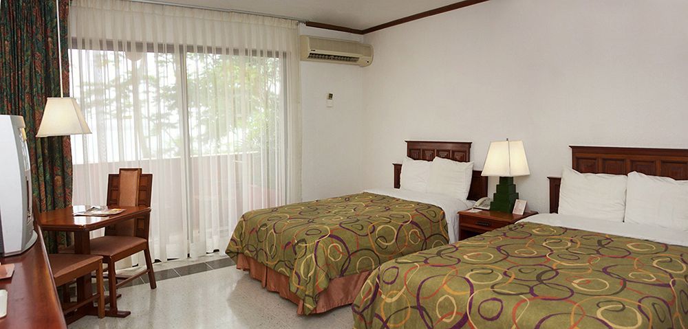 埃尔莱马特 Camino Real Tikal‎酒店 外观 照片